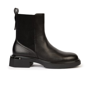 VERSACE 1969 Δερμάτινο μποτάκι με λάστιχα και αποσπώμενο βραχιόλι.