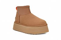 UGG Δίσολο, καστόρινο μποτάκι με κάλτσα.